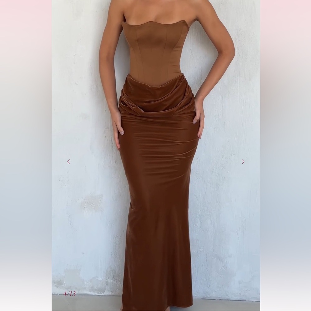 HOUSE OF CB 'Persephone' Toffee Velvet Strapless Corset Maxi Dress NWOT
